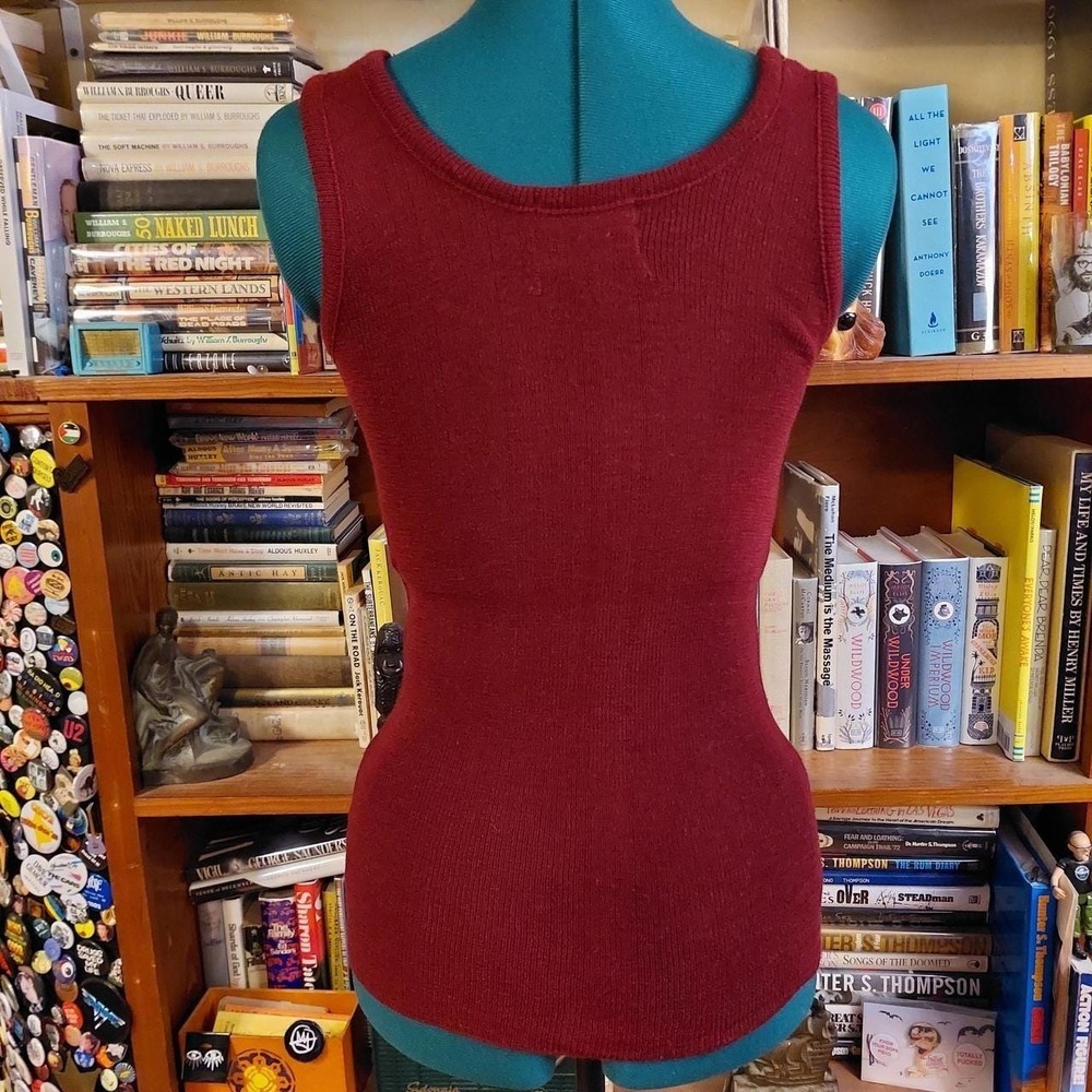 Vintage Bobbie Brooks Deep Red Ribbed Sweater Tank Top Small Sleeveless Knit - Picture 2 of 5